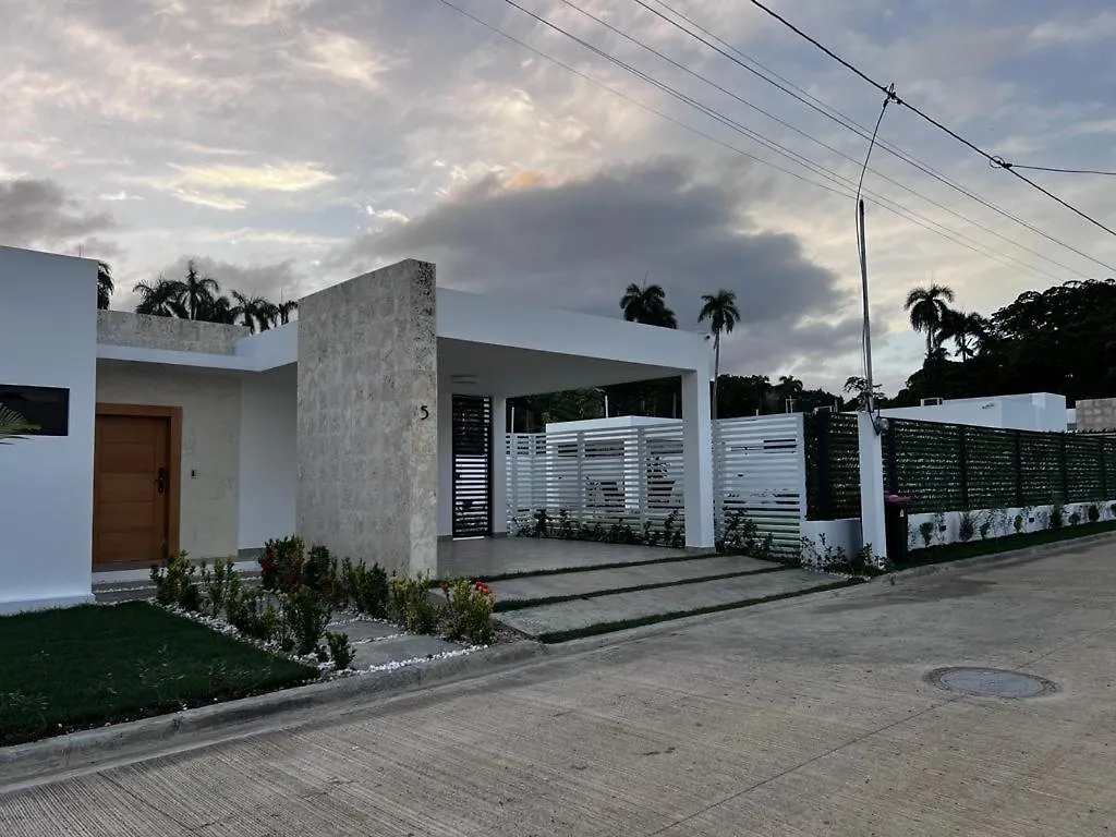 Villa Green Paradise 普拉塔港